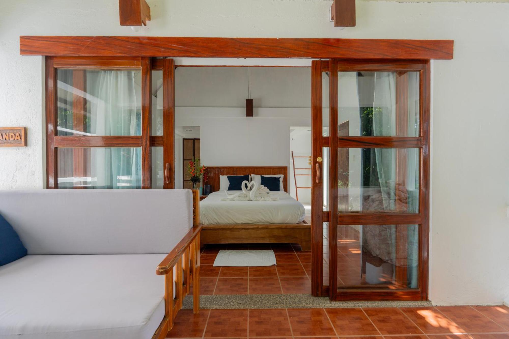 Casalay Boutique Villas & Dive Puerto Galera Eksteriør bilde
